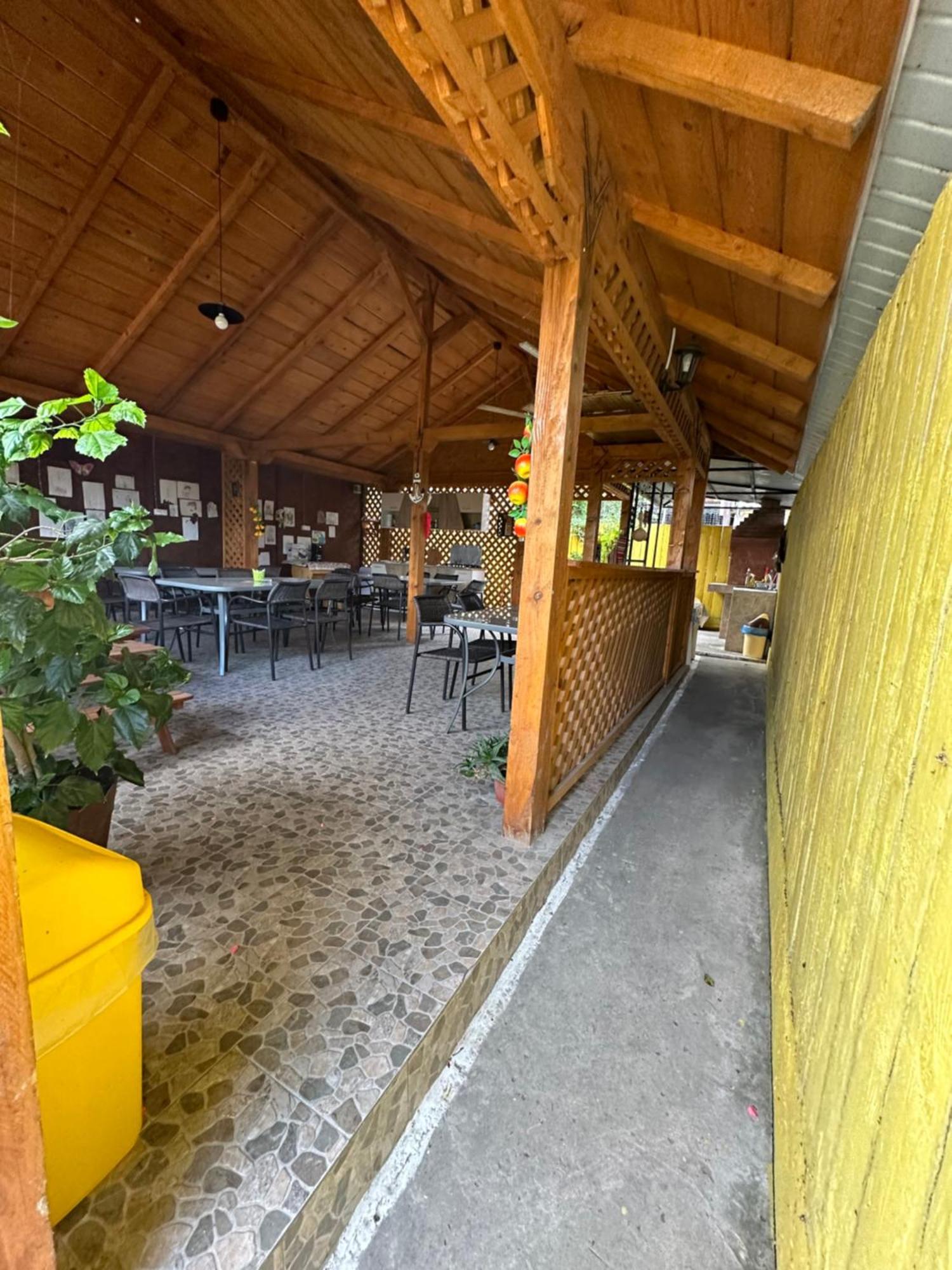 Casa Cu Flori Corbu Hotel Corbu  Eksteriør billede