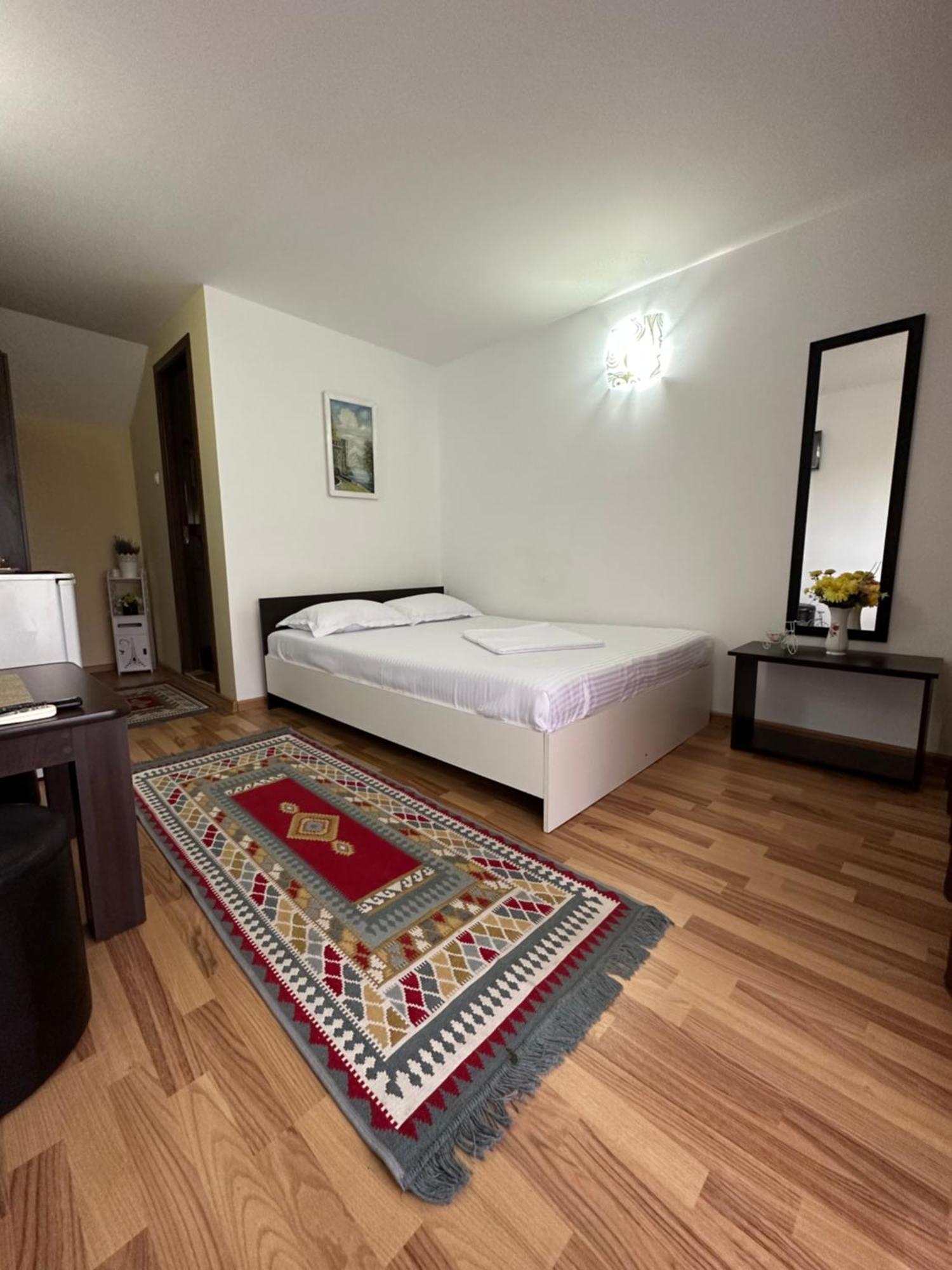 Casa Cu Flori Corbu Hotel Corbu  Eksteriør billede